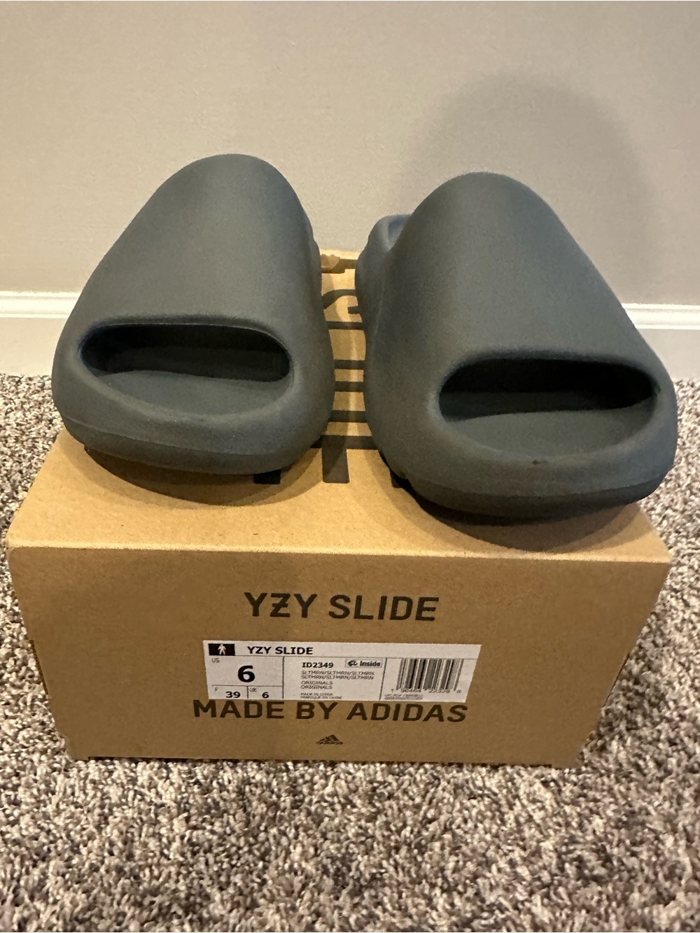 Adidas YZY Slide Foam Slide - Gray Yeezy
